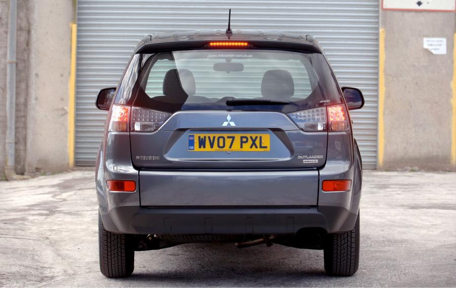  Mitsubishi Outlander 4Work 2007 года  (фото 6 из 16)